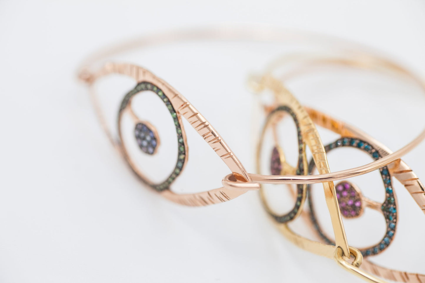 Bracelet Matia Fine Yellow K18 Gold with Green Diamonds, Pink Sapphires and Handmade Engraving